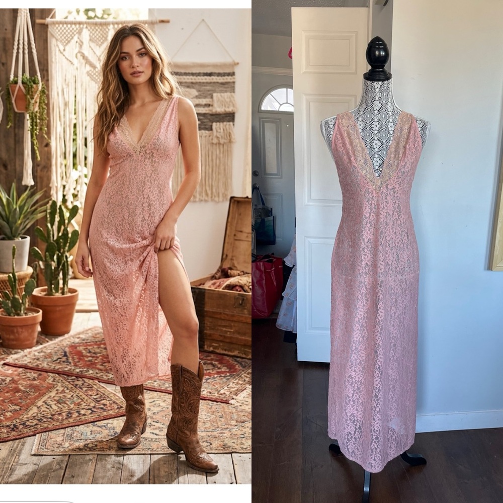 Vintage Lace Slip Dress. Blush Pink Gold Trim. Medium. Stretchy.